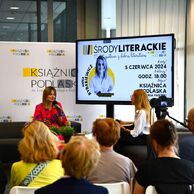 Anna Rybakiewicz i Justyna Sawczuk oraz uczestnicy spotkania.JPG