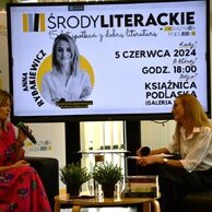 Anna Rybakiewicz i Justyna Sawczuk w Galerii Parter Książnicy Podlaskiej.JPG