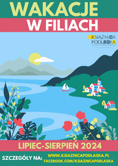 Kolorowa grafika przedstawiająca brzeg jeziora, na drugim planie domki i żaglówka, na pierwszym kwiaty, na górze i poniżej informacje o wakacjach w filiach Książnicy Podlaskiej.